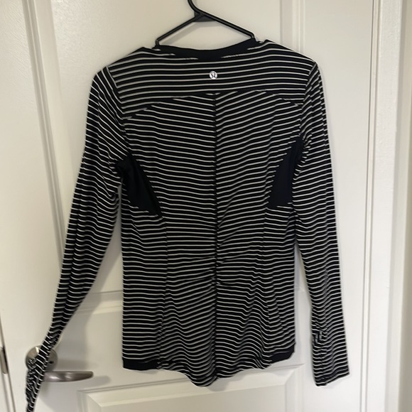 Striped lululemon long sleeve - Picture 2 of 2